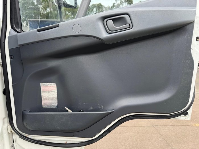 2013 Fuso Fighter 1024 WHITE