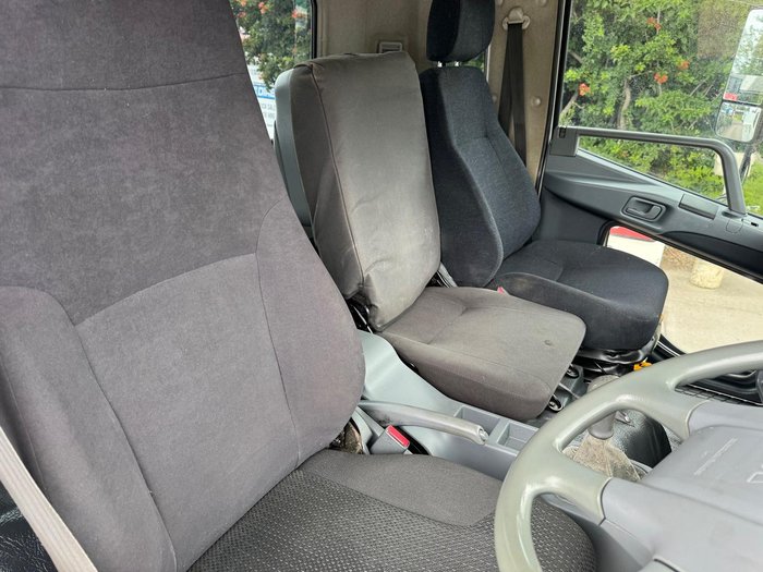 2013 Fuso Fighter 1024 WHITE