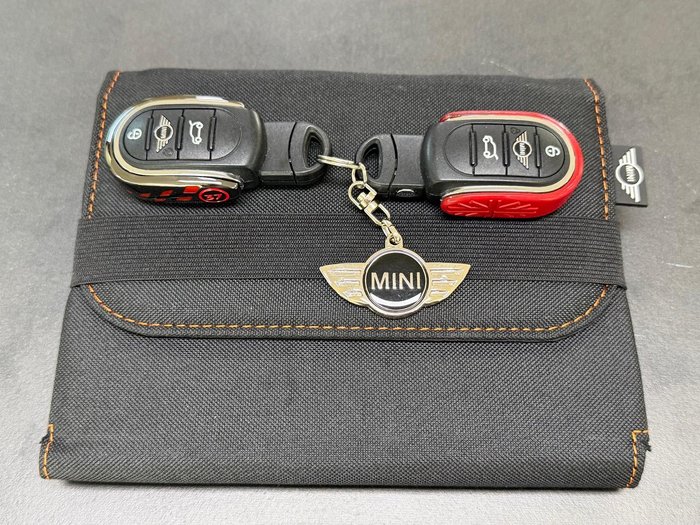 2021 MINI Hatch Cooper Classic F55 LCI-2 Pepper White