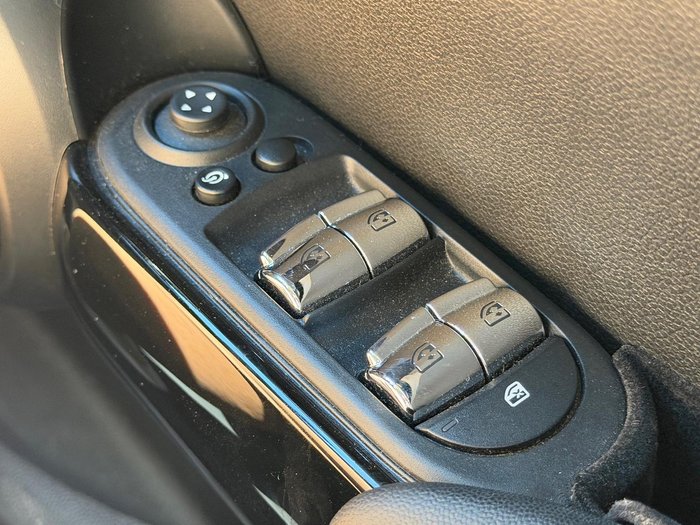 2021 MINI Hatch Cooper Classic F55 LCI-2 Pepper White