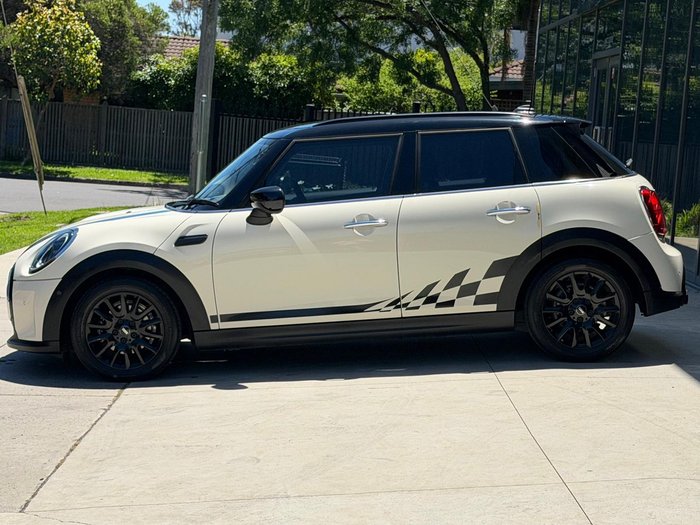 2021 MINI Hatch Cooper Classic F55 LCI-2 Pepper White