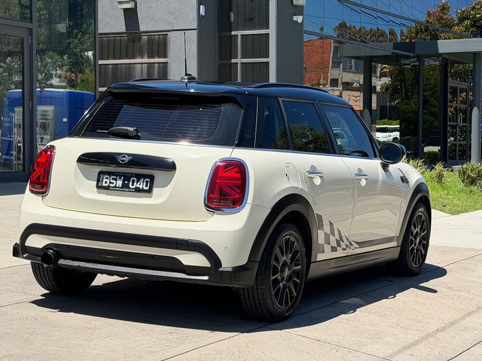 2021 MINI Hatch Cooper Classic F55 LCI-2 Pepper White