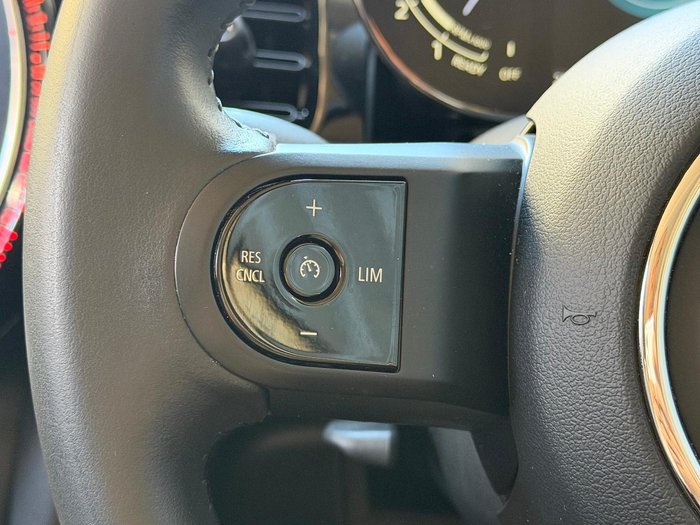 2021 MINI Hatch Cooper Classic F55 LCI-2 Pepper White