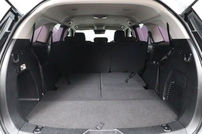 2022 Isuzu MU-X LS-M