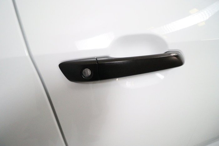 2022 Isuzu MU-X LS-M