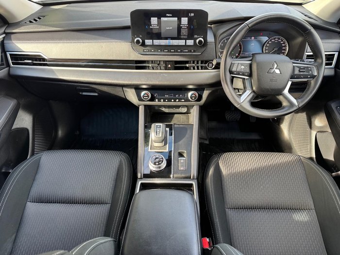 2022 Mitsubishi Outlander LS