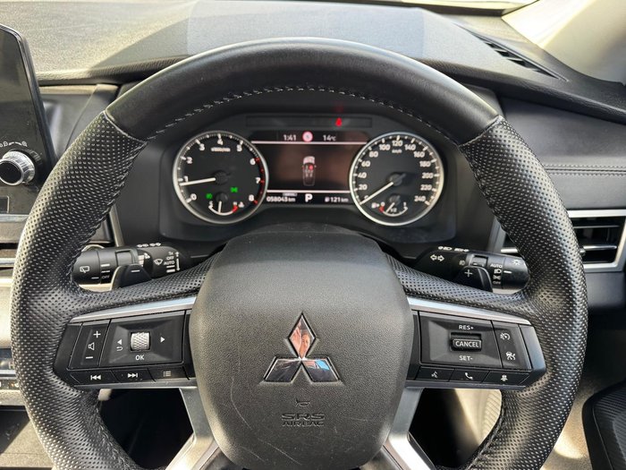 2022 Mitsubishi Outlander LS