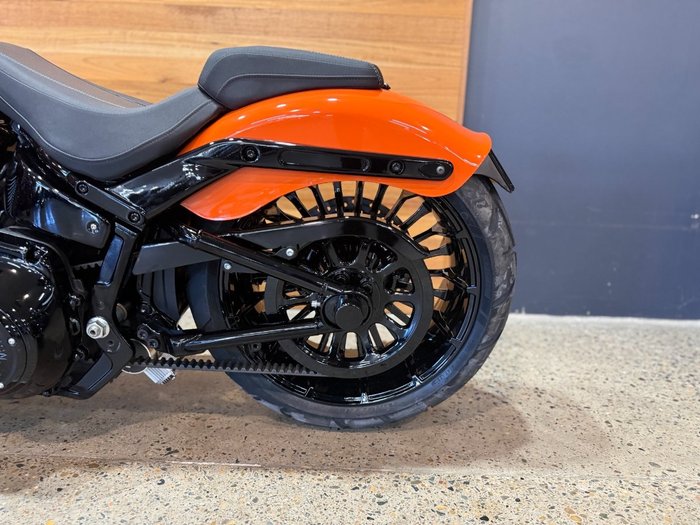 2023 Harley-davidson FXBR BREAKOUT (117) Orange