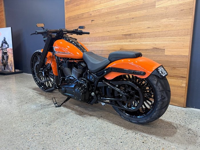 2023 Harley-davidson FXBR BREAKOUT (117) Orange