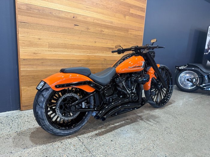 2023 Harley-davidson FXBR BREAKOUT (117) Orange