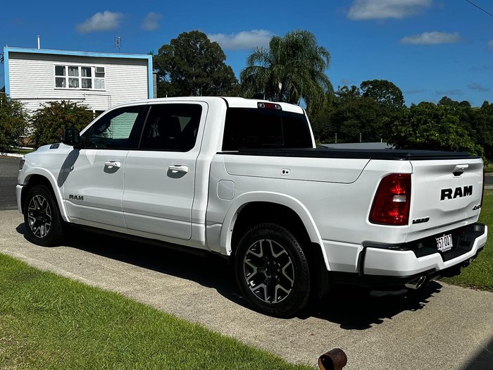 2024 RAM 1500 Laramie Sport Hurricane SO RamBox DT MY25 4X4 Dual Range Bright White