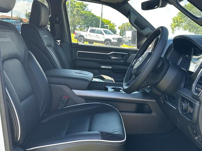 2024 RAM 1500 Laramie Sport Hurricane SO RamBox DT MY25 4X4 Dual Range Bright White