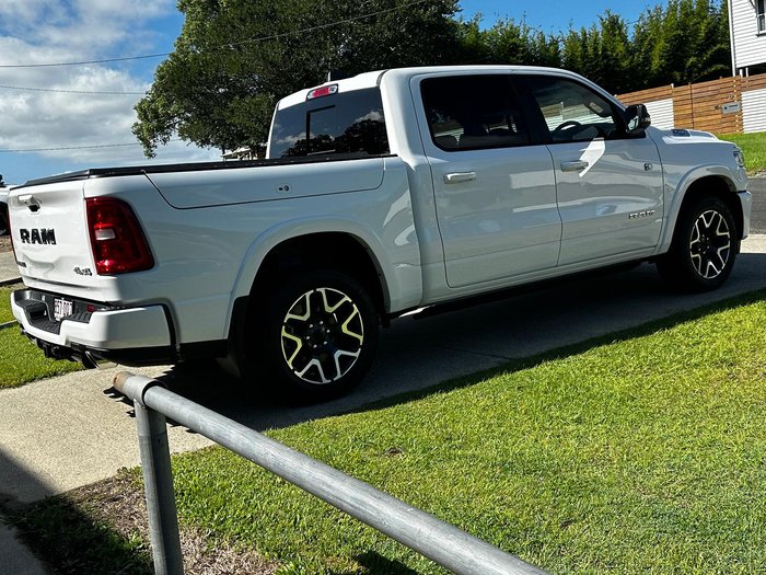 2024 RAM 1500 Laramie Sport Hurricane SO RamBox DT MY25 4X4 Dual Range Bright White