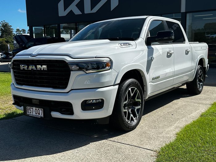 2024 RAM 1500 Laramie Sport Hurricane SO RamBox DT MY25 4X4 Dual Range Bright White