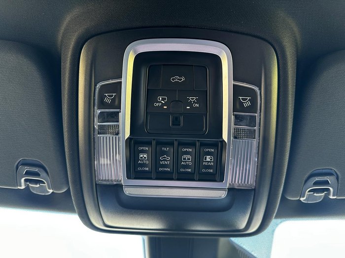 2024 RAM 1500 Laramie Sport Hurricane SO RamBox DT MY25 4X4 Dual Range Bright White