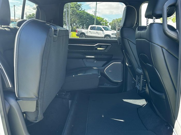 2024 RAM 1500 Laramie Sport Hurricane SO RamBox DT MY25 4X4 Dual Range Bright White