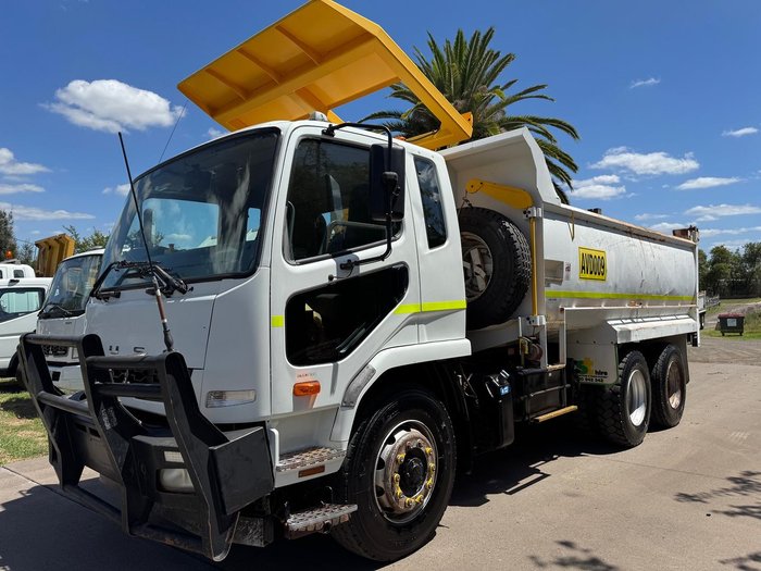 2013 Fuso Fighter 2427 WHITE
