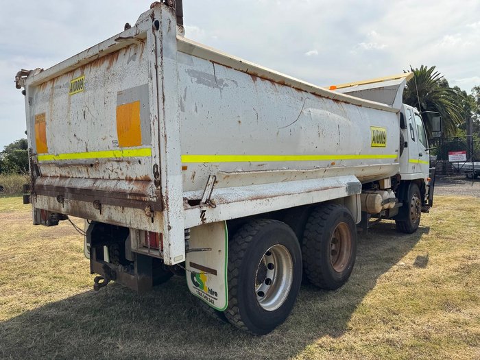 2013 Fuso Fighter 2427 WHITE