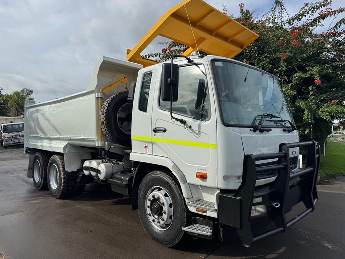 2013 Fuso Fighter