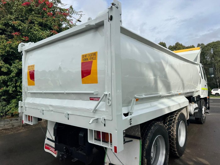 2013 Fuso Fighter 2427 WHITE