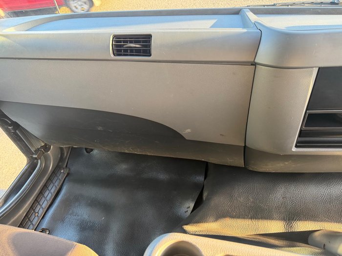 2013 Fuso Fighter 2427 WHITE