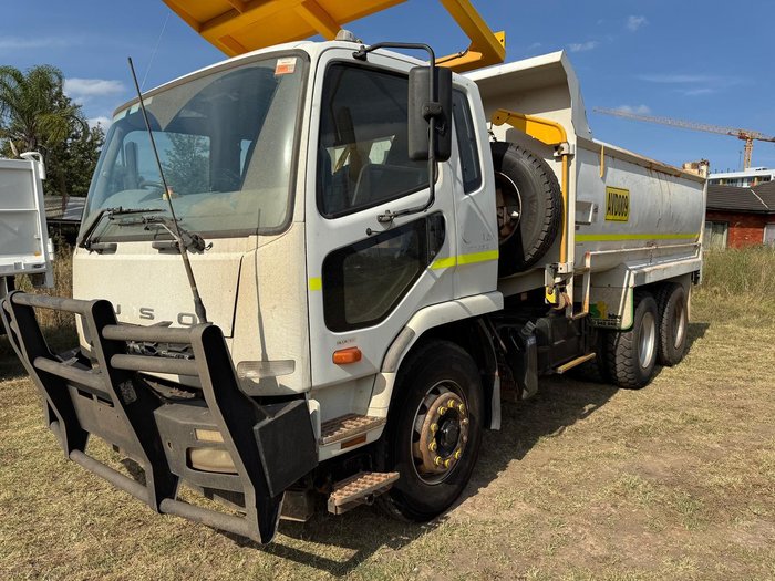 2013 Fuso Fighter 2427 WHITE