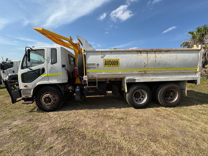 2013 Fuso Fighter 2427 WHITE