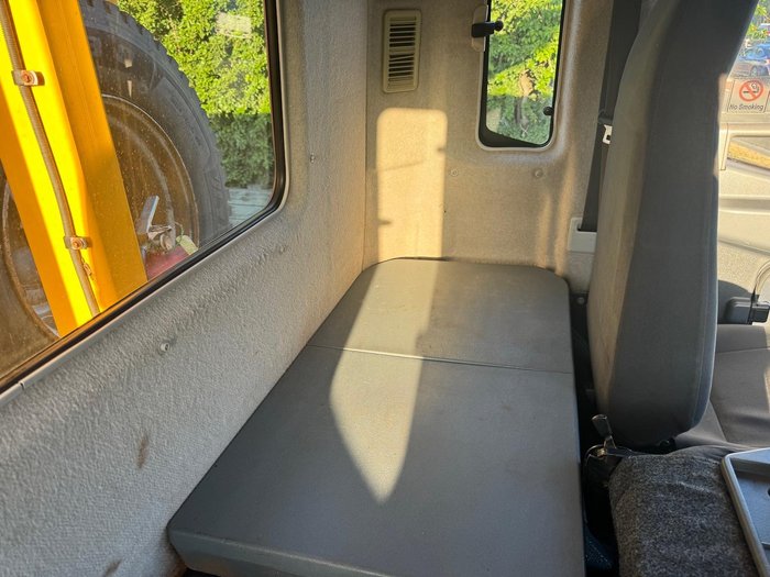 2013 Fuso Fighter 2427 WHITE