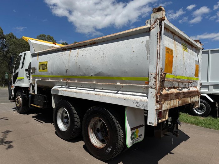 2013 Fuso Fighter 2427 WHITE