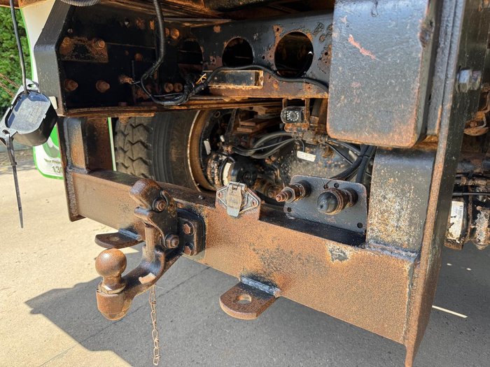 2013 Fuso Fighter 2427 WHITE