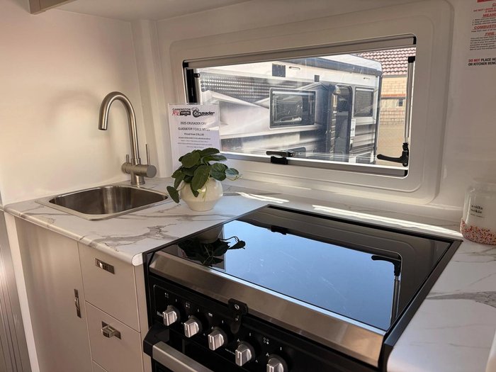 2025 Crusader My25 Crv Gladiator Force