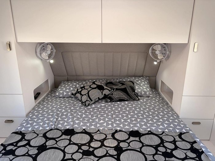 2025 Crusader My25 Musketeer Empress