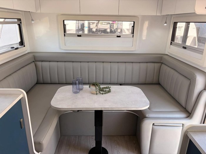 2025 Crusader My25 Musketeer Empress