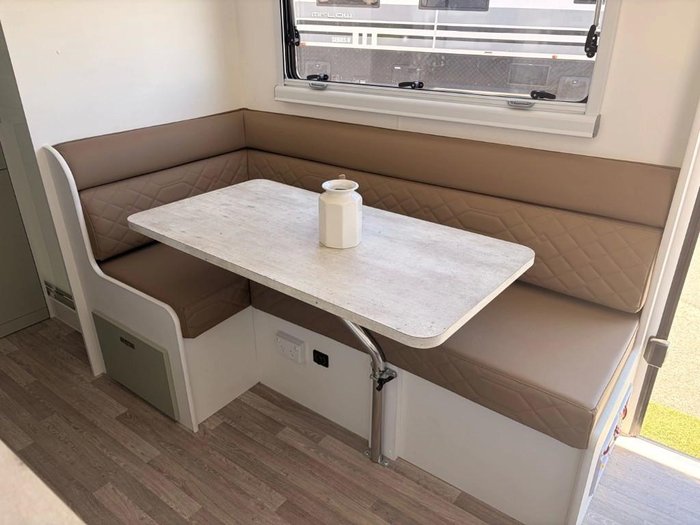 2025 My Dream RV 16 Peninsula | L-Lounge, Front Door