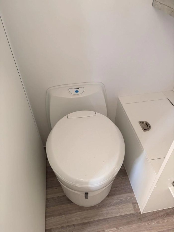 2025 My Dream RV 16 Peninsula | L-Lounge, Front Door