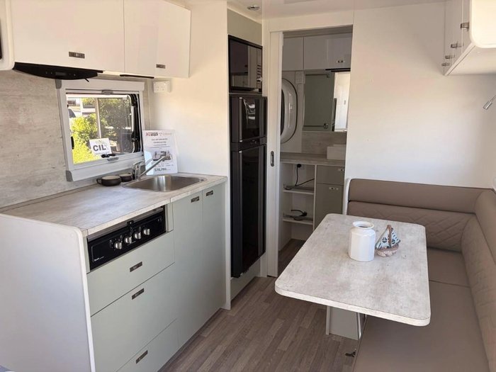 2025 My Dream RV 16 Peninsula | L-Lounge, Front Door