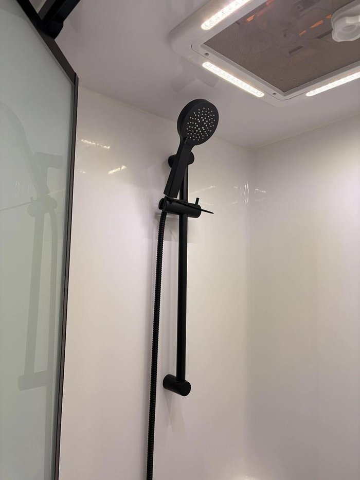 2025 Crusader My25 Musketeer Camelot