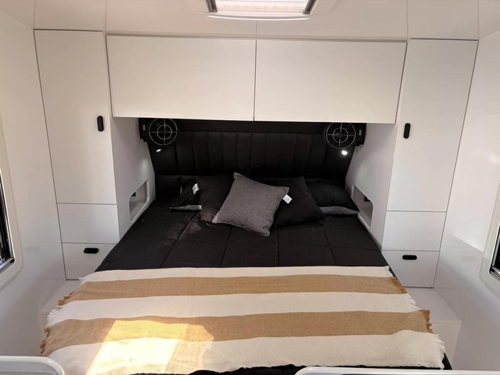 2025 Crusader Crusader My25 Musketeer Camelot