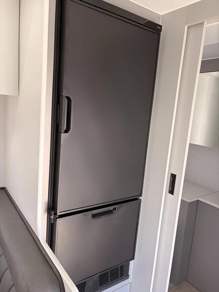 2025 Crusader My25 Musketeer Camelot