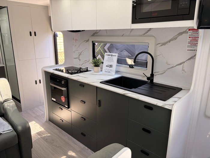 2025 Crusader My25 Excalibur Duke