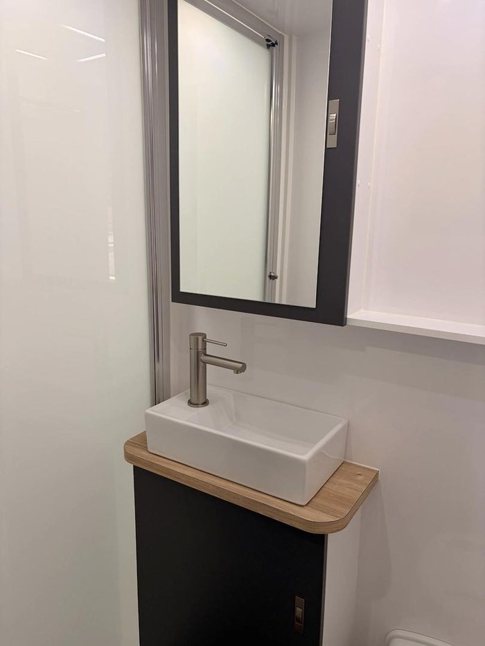 2025 Crusader My25 Lifechanger Bunkie