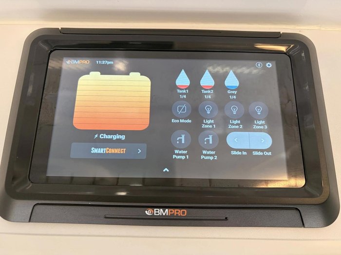 2025 Crusader My25 Lifechanger Bunkie