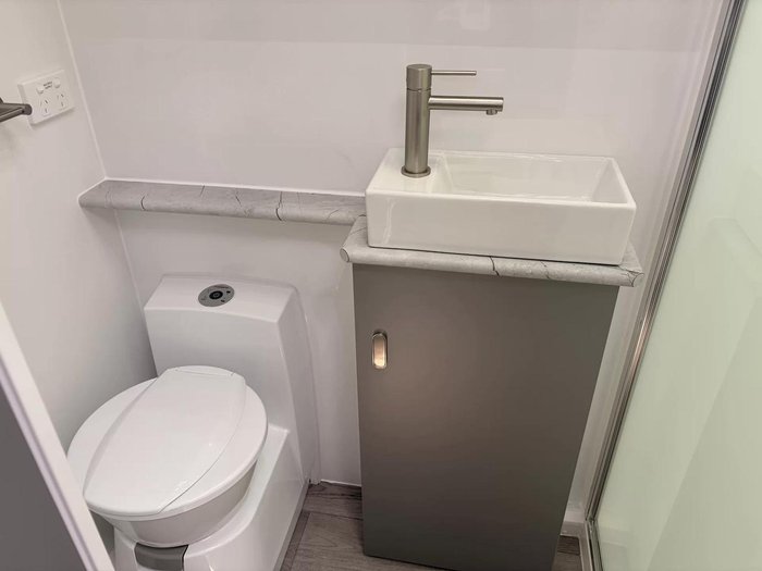 2025 Crusader My25 Musketeer Palace