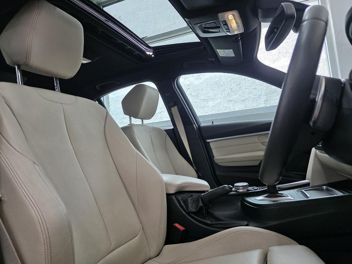 2016 BMW 3 Series 330i M Sport