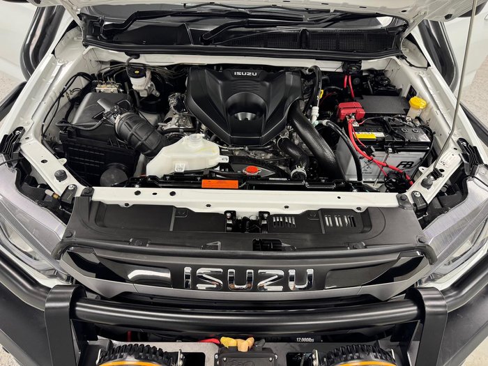 2023 Isuzu D-MAX LS-M MY23 4X4 Dual Range Mineral White