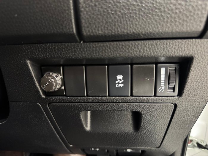 2023 Isuzu D-MAX LS-M MY23 4X4 Dual Range Mineral White