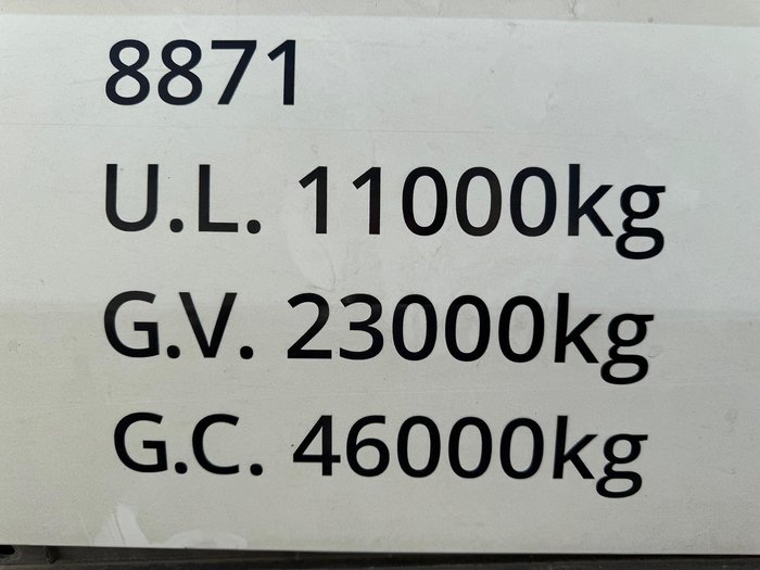 2015 Fuso Fv 51SK WHITE