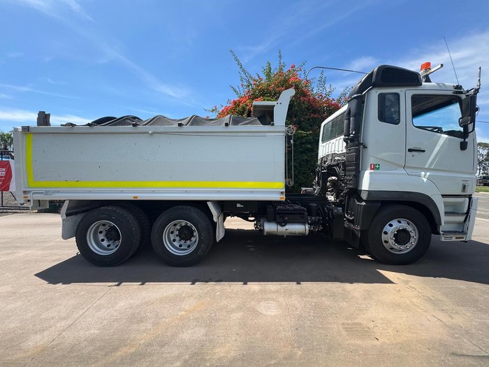 2015 Fuso Fv 51SK WHITE