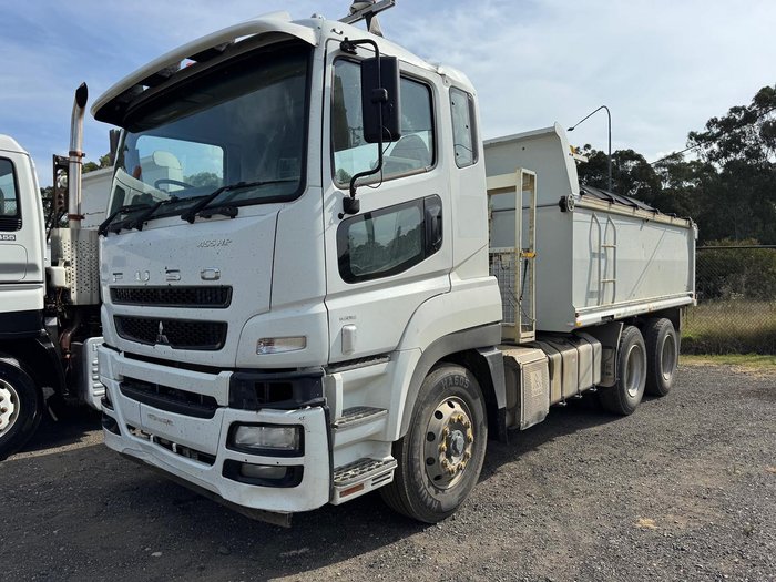 2015 Fuso Fv 51SK WHITE