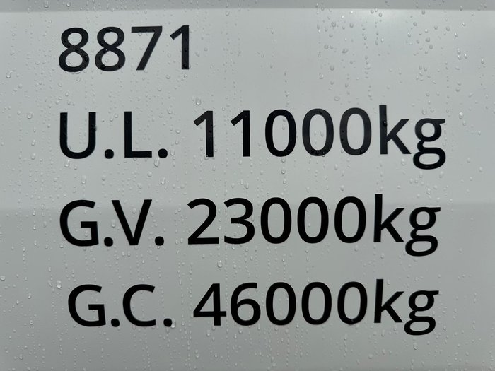 2015 Fuso Fv 51SK WHITE